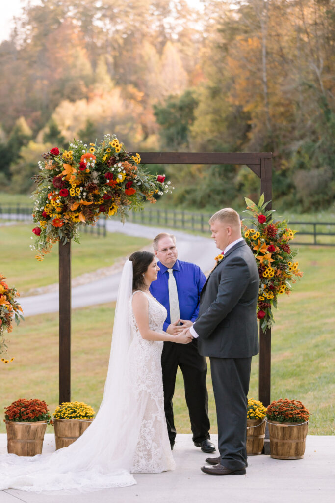 Wedding and Event DJ in Gatlinburg, Pigeon Forge, Sevierville, Knoxville and East Tennessee.